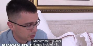 MIA KHALIFA - Boludo Afortunado Pierde Su Virginidad Con La Mujer M&iuml;&iquest;&frac12;s Hermosa Del Mundo