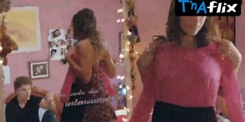 Mia Mello Sexy Scene  in Amor Em Sampa