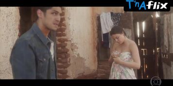 Alice Wegmann Sexy Scene  in Onde Nascem Os Fortes