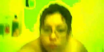 BBW PLAY WITH TOY