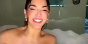 Lyna Perez Nude Bathtub Livestream Video