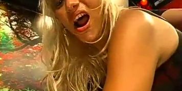 Fetish watersports slut fuck suck and piss shower - video 17