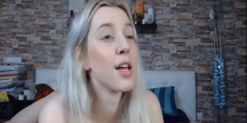 Rubia con tetas grandes, big boobs