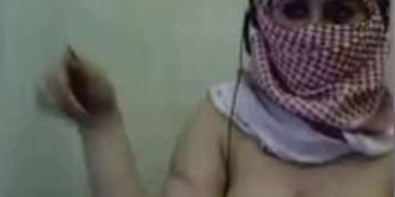 Palestine Arab Hijab Girl show her Big Boobs in Webcam