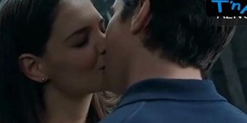 Katie Holmes Sexy Scene  in Batman Begins