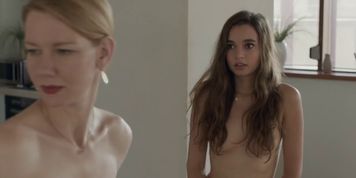 Sandra Huller nude - Ingrid Bisu nude - Toni Erdmann - 2016