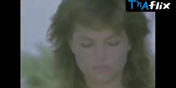 Hulya Avsar Sexy Scene  in Mavi Mavi