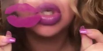 Glass Kissing