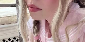 Belle Delphine Submissive Video Roleplay (Delfynn Delage, Melissa Ludwig)