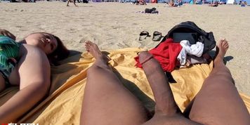 Hands free cum on the beach
