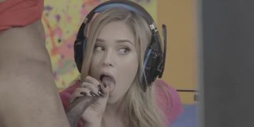 Kali Roses Nerdy Gamer Sis Fun with Dick