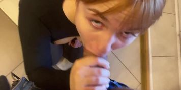 18 years old redhead from Tinder sucks older man with big fat dick on the first date porn (Leo Casanova)