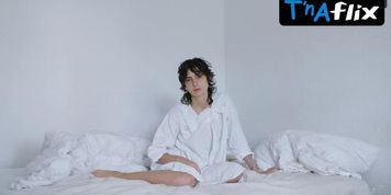 Eva Colle Lesbian,  Butt Scene  in Searching Eva