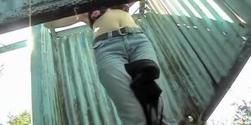 Tight skin jeans girl shows shaved cunt in beach cabin