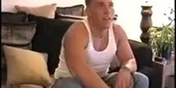 Muscular straight hunk wanking off and plays with dick pump