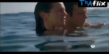 Manuela Velles Sexy Scene  in La Piel Azul
