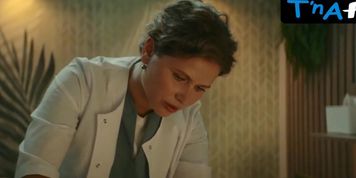 Yulia Topolnitskaya Sexy Scene  in Moskva Slezam Ne Verit. Vsyo Tolko Nachinaetsya