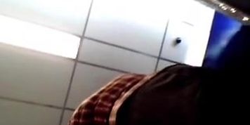 upskirt02 (fake)