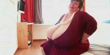 Karola's Dress