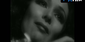 Dolores Del Rio Sexy Scene  in Bird Of Paradise