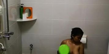 Indonesia maid shower
