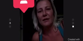 Chatroulette Sexy white blonde MILF shows me her nice titties!!
