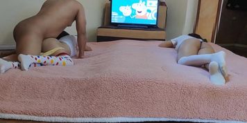 I Tell My Stepdaughter to Invite Her Best Friend to See Comics for Me to Fuck...
