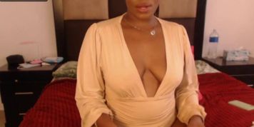 huge ebony booty rocking everywhere