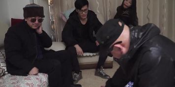 ????????Chinese girl bondage play