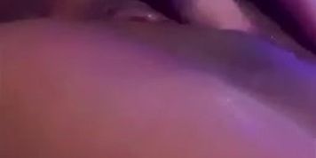 Kittyghostin fingered by bf
