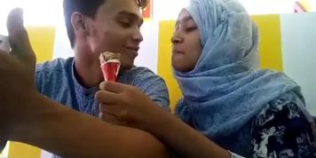 Bangladeshi Boyfriend Gf Hot Kiss