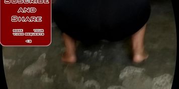 Big Ass Mature Warming up and showing pussy