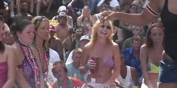 Wet Bikini Booty Shake Real Wild Contest (Girls Gone Wild)
