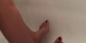 Can you even handle my feet being tickled by water?