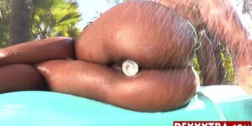 Ebony big ass MILF Avery Jane pounded her big booty on huge black dick (Isiah Maxwell)