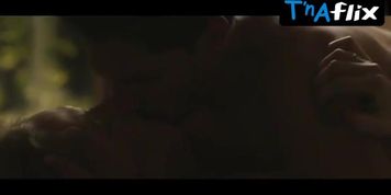 Agnes Bruckner Breasts Scene  in Anna Nicole