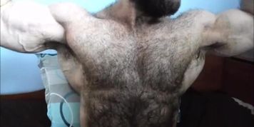Hairy Veiny Bodybuilder flexing on Cam