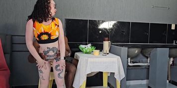 TRANSEI COM MARIDO DA MINHA AMIGA ENQUANTO ELA FOI COMPRA LEITE (Leah Gotti, Stacy Cruz)