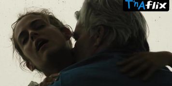 Daryl Hannah Butt Scene  In The Gf Experience