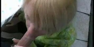 Old woman giving ass to a gifted. http://folharegiao.com.br/hFq5JVU8