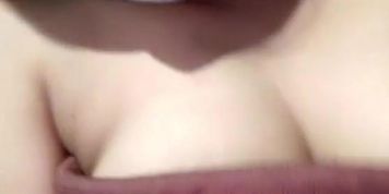 Desi girl shows tits (desi_girls)