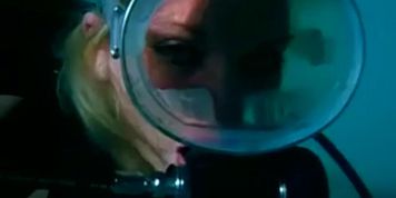 regulator lips
