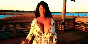 Sunshine Blue Skiy Cougar Searching For Her Prey