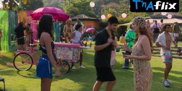 Sophia Abrahao Sexy Scene  in Benefits With Friends
