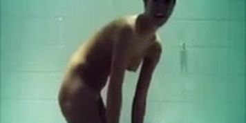 La ducha de Laura