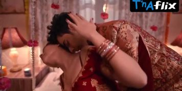 Manisha Jain Sexy Scene  in Rangeen Kahaniyan