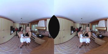 VR 3 girls