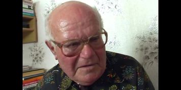 Grandpa Mireck seduces teen blonde (Gwen Cortez)