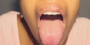 Sexy lips ebony wants to suck you