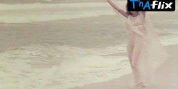 Gabrielle Lazure Sexy Scene  in La Belle Captive